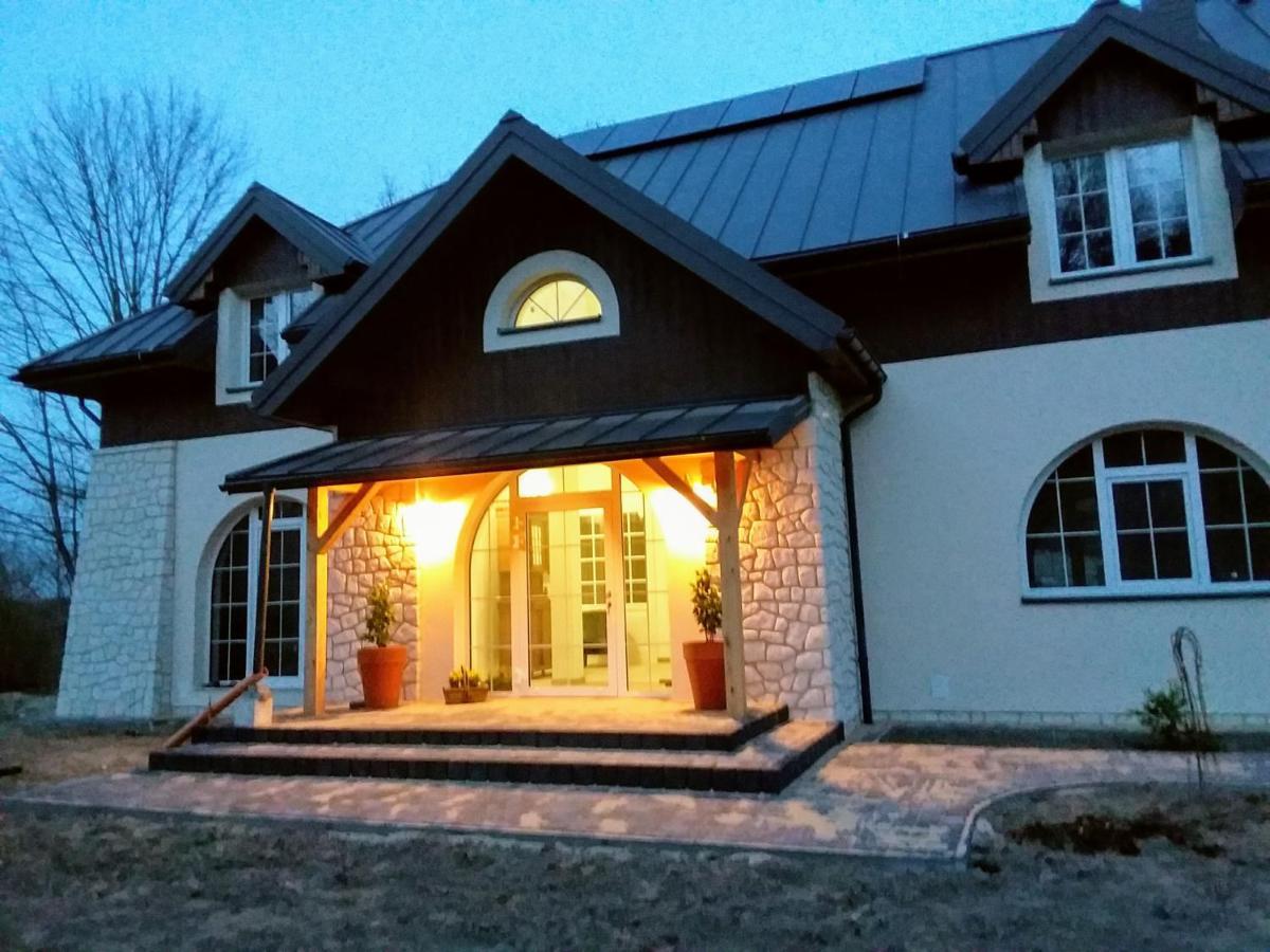 Dworek Akacja Uslugi Hotelarskie Janowiec Exteriér fotografie
