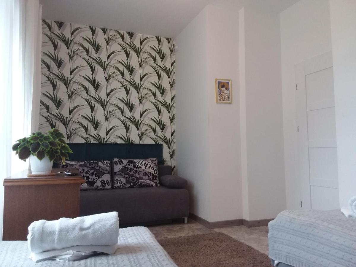 Dworek Akacja Uslugi Hotelarskie Janowiec Exteriér fotografie